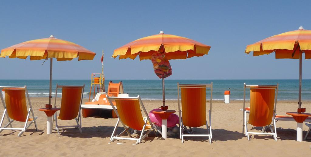 Camping Villaggio Internazionale San Menaio Buitenkant foto