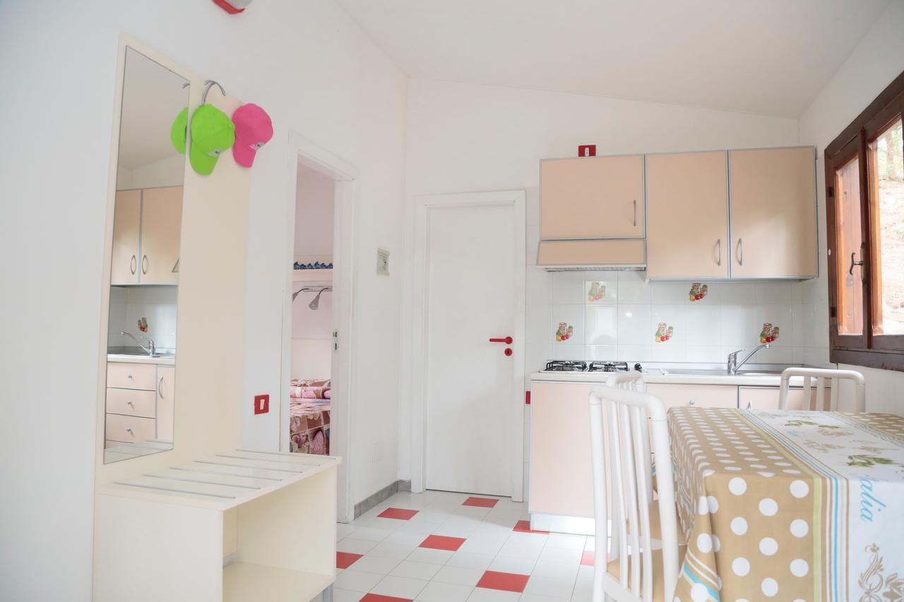 Camping Villaggio Internazionale San Menaio Buitenkant foto